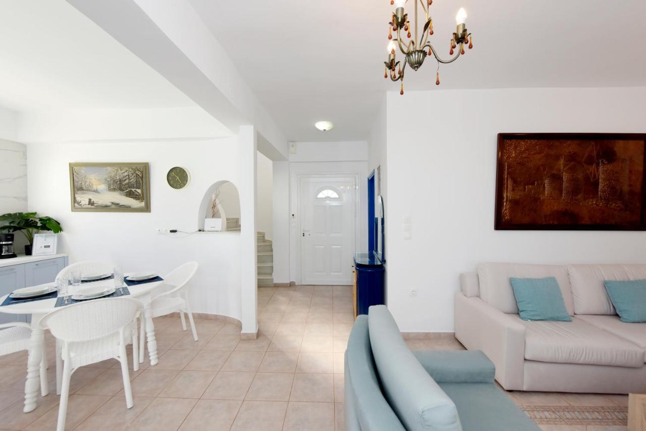 Villa Irilena - 4Bdr Beach House غينادي المظهر الخارجي الصورة