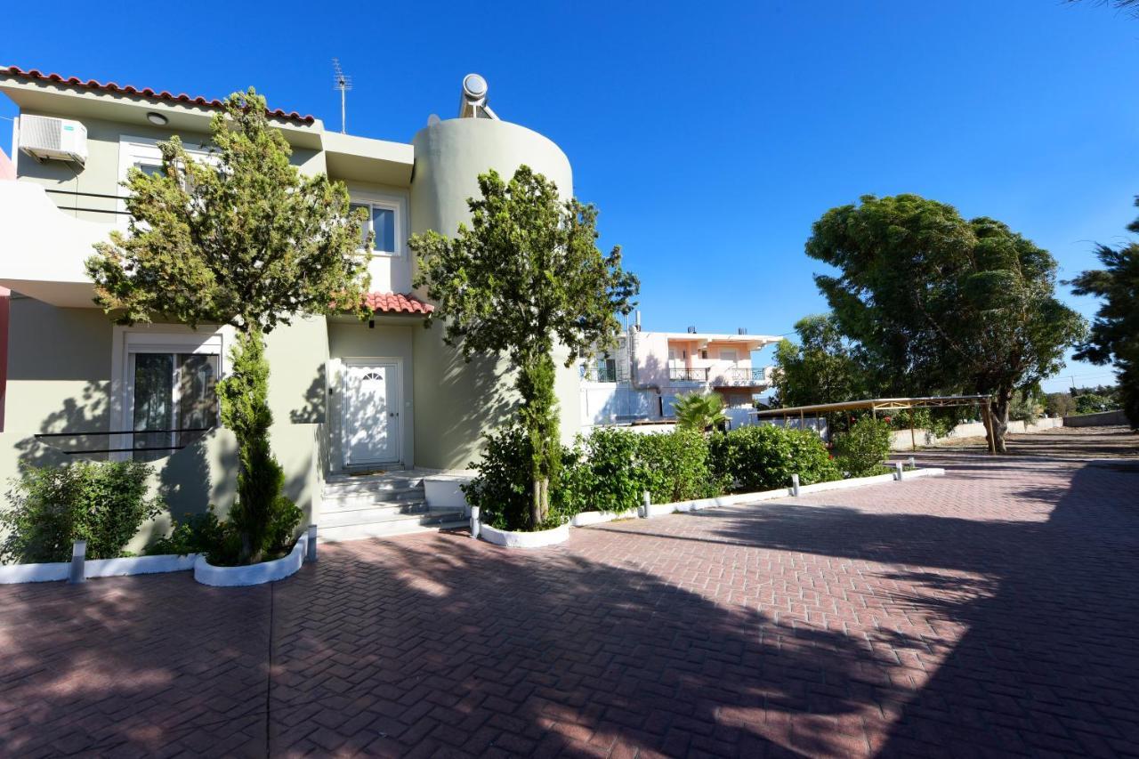 Villa Irilena - 4Bdr Beach House غينادي المظهر الخارجي الصورة