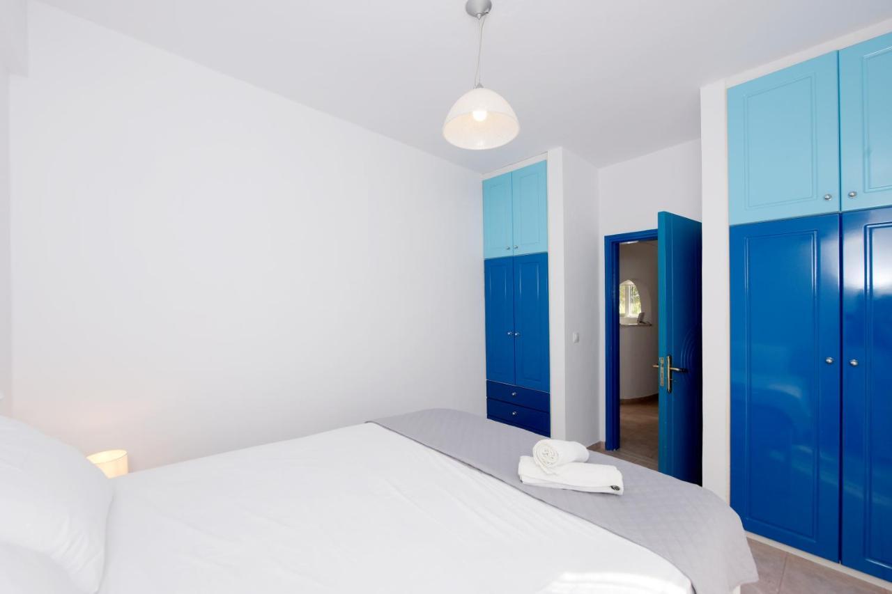 Villa Irilena - 4Bdr Beach House غينادي المظهر الخارجي الصورة