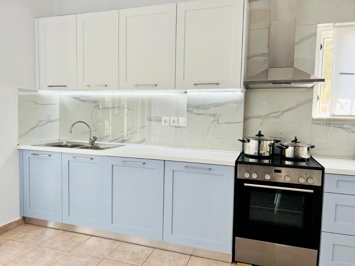 Villa Irilena - 4Bdr Beach House غينادي المظهر الخارجي الصورة